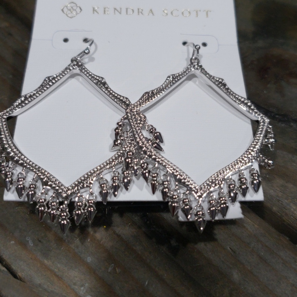 Kendra scott earrings